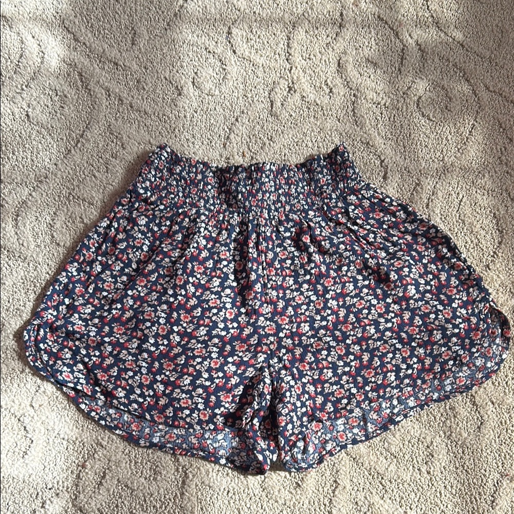 Hollister || Floral Women's Shorts